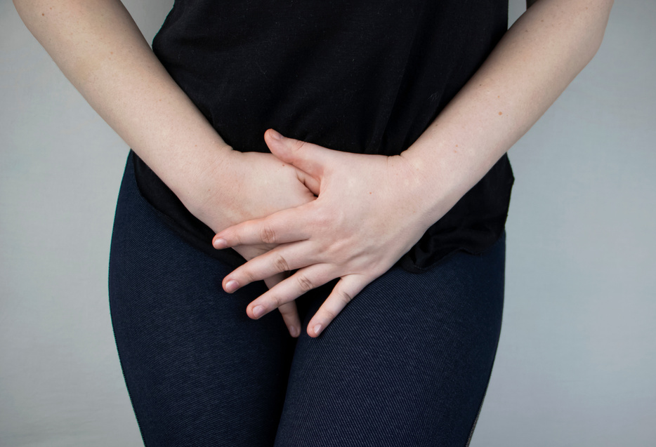 Woman Suffers from Pain in the Pelvic Organs